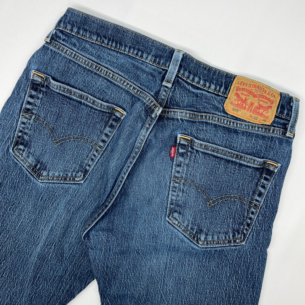 Levi's 505 Regular Fit Straight Leg Jeans Mens 32x30 Medium Wash Faded Denim